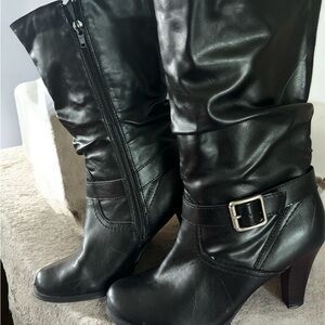 Arizona Jean Company Black Mid-Calf Heeled Buckle Boots